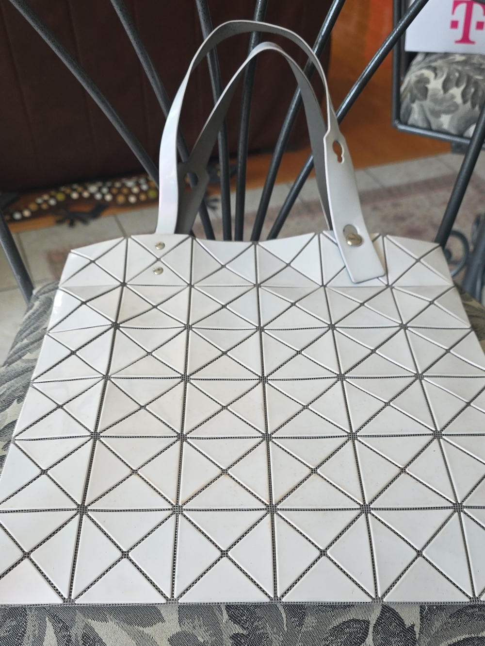 BAO BAO $595 Ret 1day Sale White Geometric Tote Bag with Double Handles